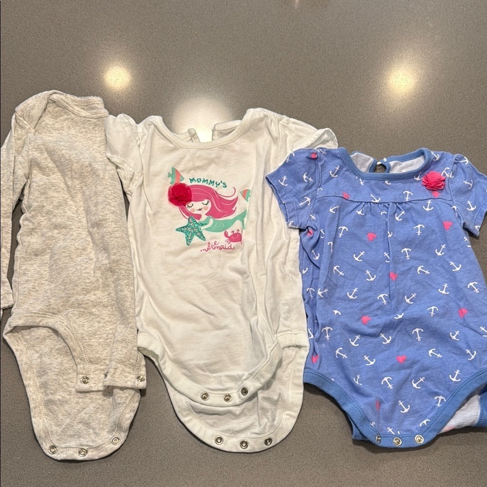 BUNDLE-3 pieces | 18 mths girls | Onesies-bodysuits | shirt & long sleeved